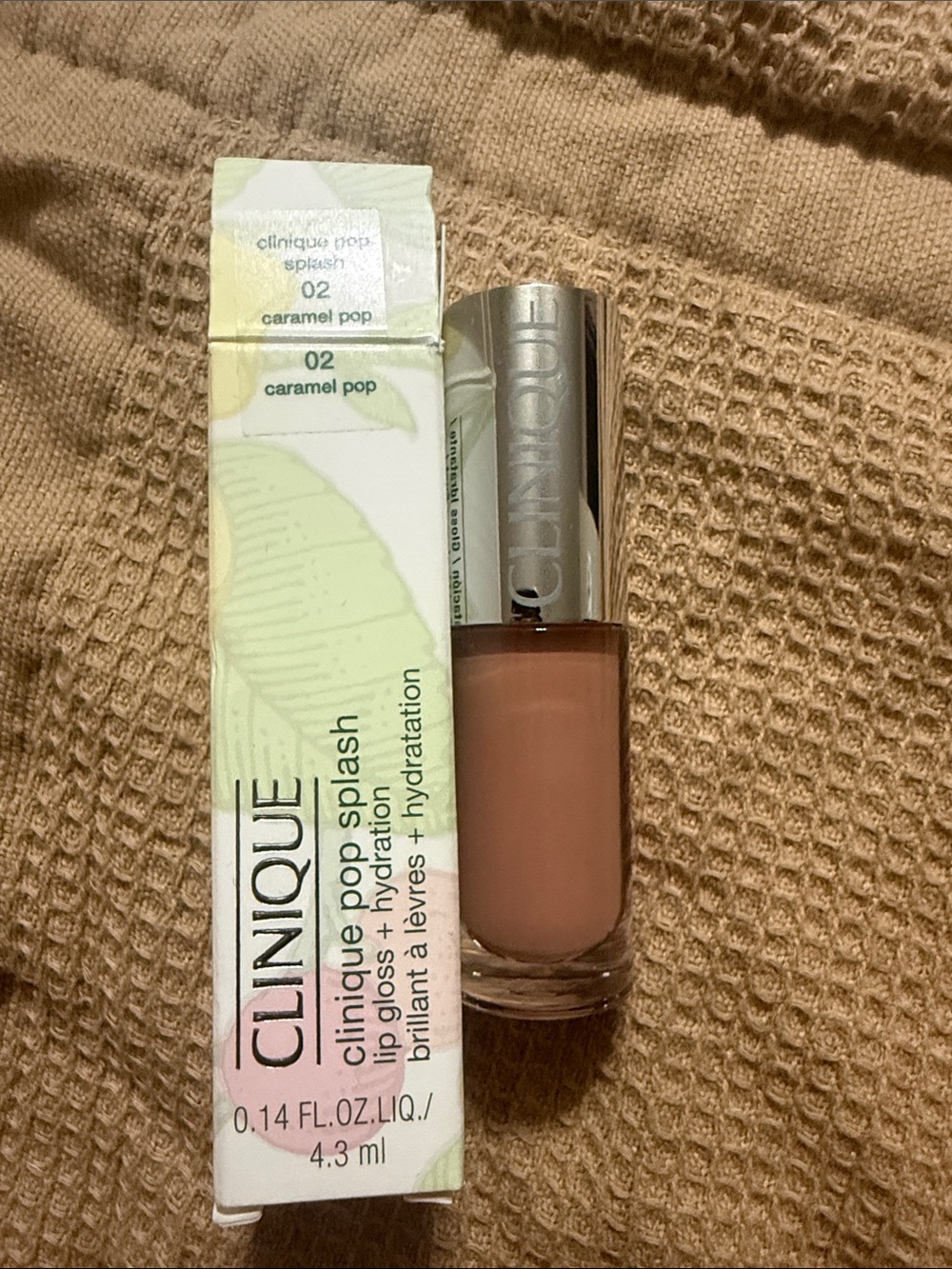 Clinique Pop Splash Lip Gloss — 02 Caramel Pop (Brown)